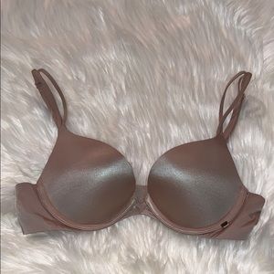 Victoria’s Secret very sexy push up bra